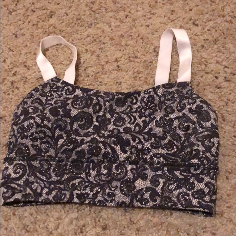Lululemon sports bra